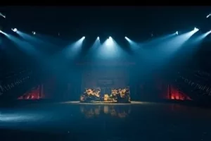 《晚八点的证词》封面：事故现场散落的七份笔录
